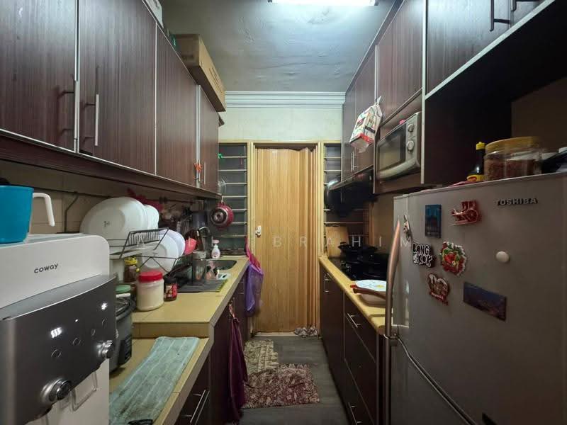 Apartment for Sale at Apartment Bayu - Azli Ibrahim - Kitchen - PropertyGuru.com.my