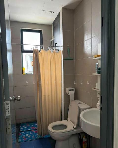 Kediaman Servis untuk Dijual di Amaya Maluri - Adelyn Lee - Bathroom - PropertyGuru.com.my