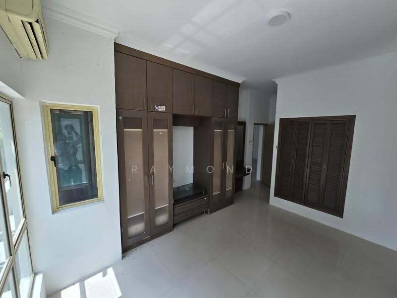 Kondominium untuk Dijual di East Lake Residence - Raymond Siew - Bedroom - PropertyGuru.com.my