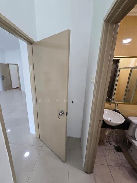 Kondominium untuk Dijual di East Lake Residence - Raymond Siew - Bathroom - PropertyGuru.com.my