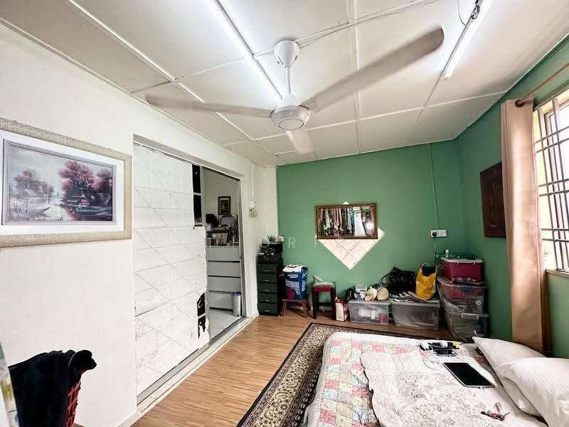 3-storey Terraced House for Sale in Taman Selayang Mulia (Selayang) - Thoriq Suparman - Bedroom - PropertyGuru.com.my