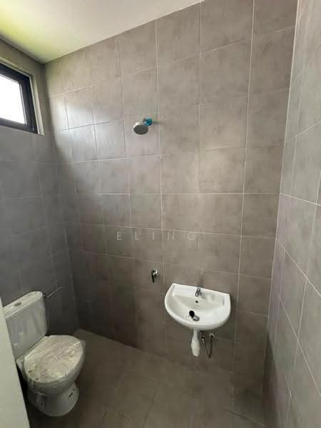 Rumah Berkembar untuk Dijual di Ampang (Selangor) - Eling Loo - Bathroom - PropertyGuru.com.my