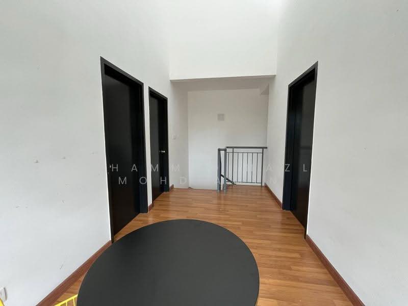 2-storey Terraced House for Rent in Sungai Merab (Dengkil) - Muhammad Nazli Mohd Amin - Corridor - PropertyGuru.com.my