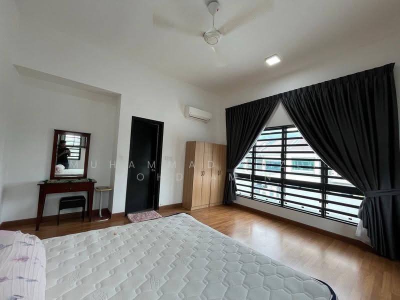 2-storey Terraced House for Rent in Sungai Merab (Dengkil) - Muhammad Nazli Mohd Amin - Bedroom - PropertyGuru.com.my
