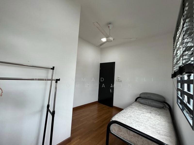 2-storey Terraced House for Rent in Sungai Merab (Dengkil) - Muhammad Nazli Mohd Amin - Bedroom - PropertyGuru.com.my