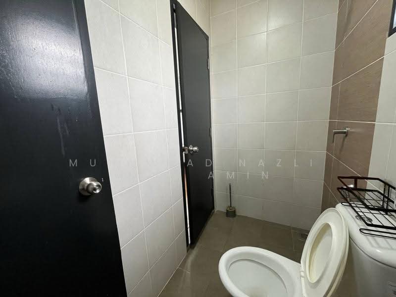 2-storey Terraced House for Rent in Sungai Merab (Dengkil) - Muhammad Nazli Mohd Amin - Bathroom - PropertyGuru.com.my