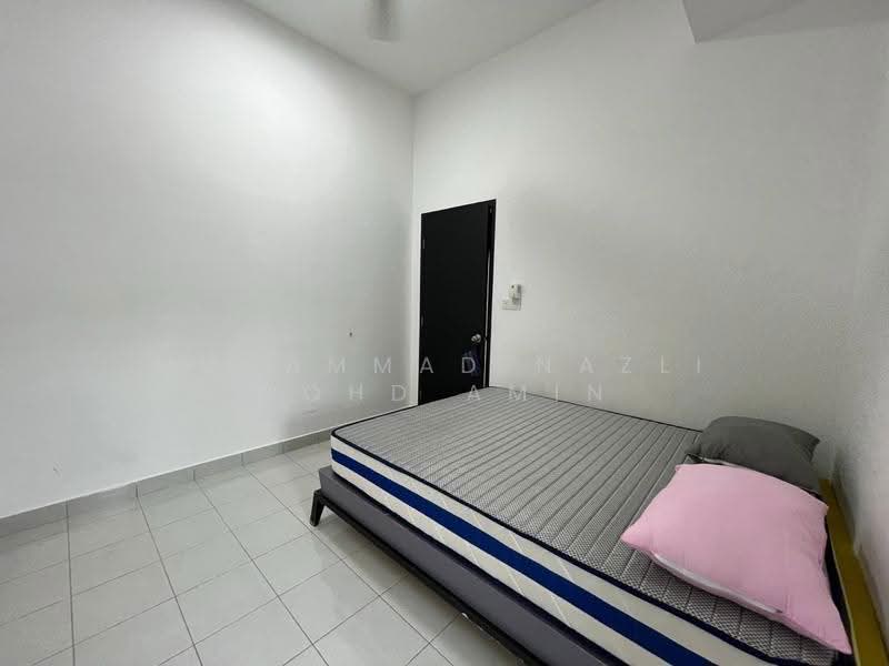 2-storey Terraced House for Rent in Sungai Merab (Dengkil) - Muhammad Nazli Mohd Amin - Bedroom - PropertyGuru.com.my