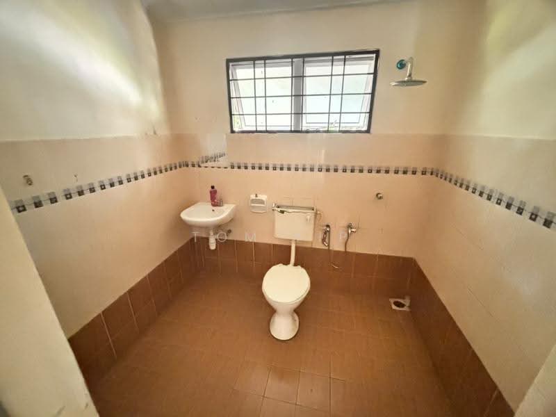 Rumah Teres 2-Tingkat untuk Dijual di Taman Desa Mas (Rawang) - Tom Yip - Bathroom - PropertyGuru.com.my