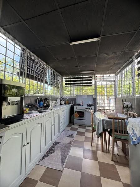 Bungalow House untuk Dijual di Alor Setar (Kedah) - Adzura Zamedin - Kitchen - PropertyGuru.com.my