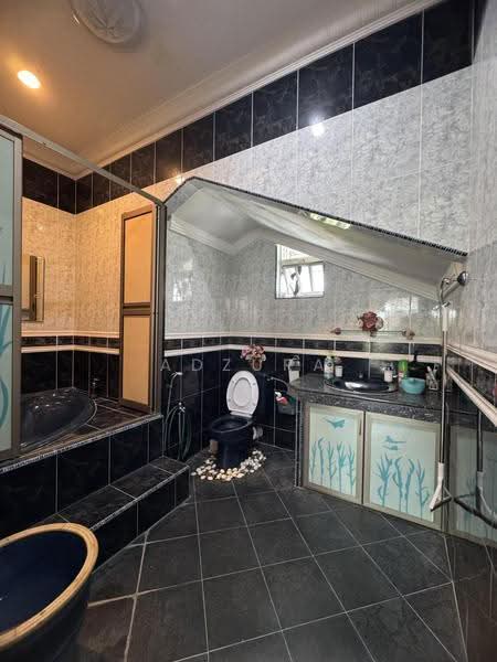 Bungalow House untuk Dijual di Alor Setar (Kedah) - Adzura Zamedin - Bathroom - PropertyGuru.com.my