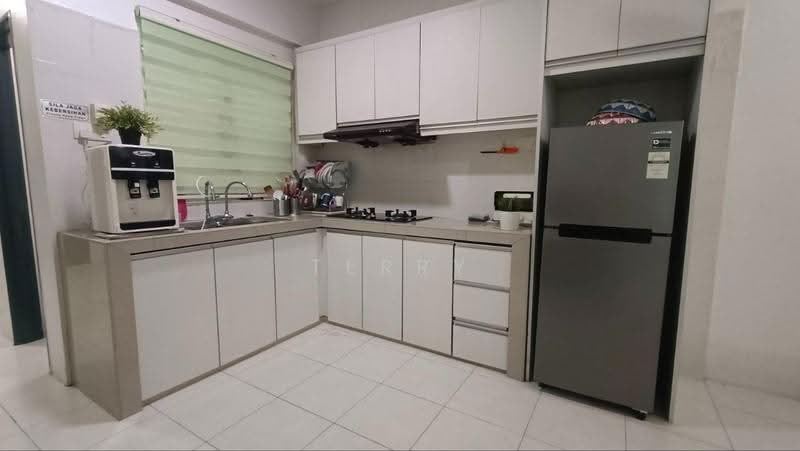 Condominium for Rent at Hijauan Heights - Terry Yee - Kitchen - PropertyGuru.com.my