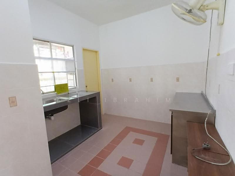 Condominium for Sale at De Rozelle - Azli Ibrahim - Kitchen - PropertyGuru.com.my