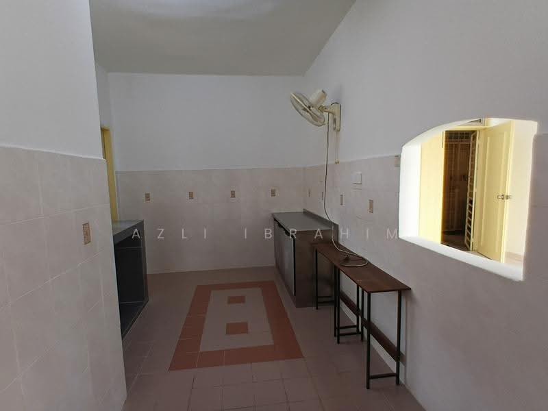 Condominium for Sale at De Rozelle - Azli Ibrahim - Kitchen - PropertyGuru.com.my