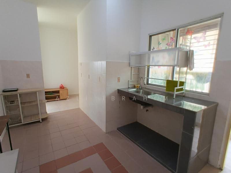 Condominium for Sale at De Rozelle - Azli Ibrahim - Kitchen - PropertyGuru.com.my