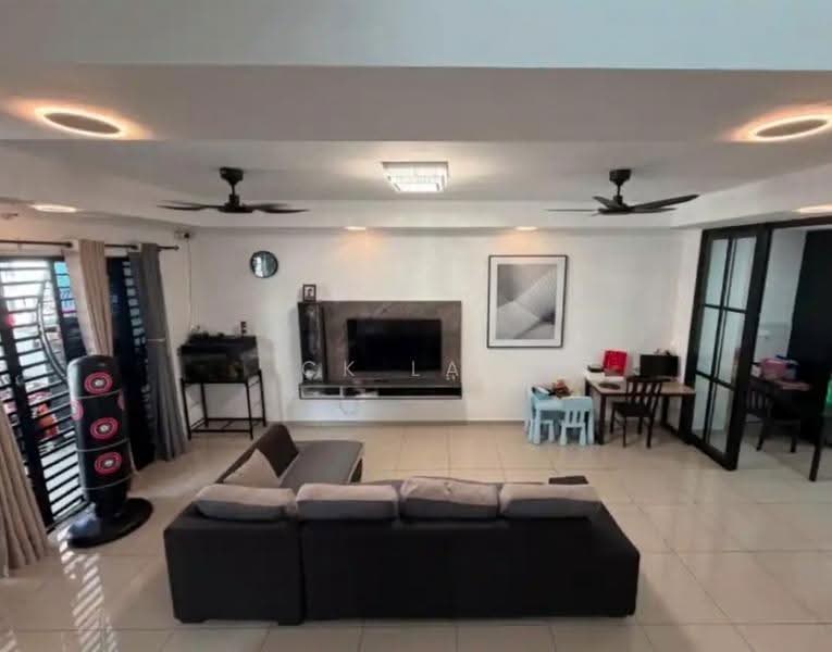 Rumah Teres 2-Tingkat untuk Dijual di Setia Ecohill (Semenyih) - CK Law - Living Room - PropertyGuru.com.my