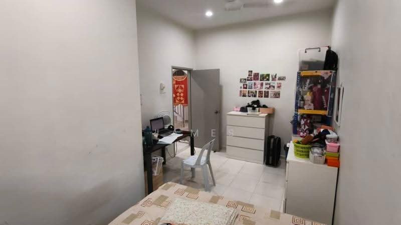2-storey Terraced House for Sale in Taman Nusa Bestari (Iskandar Puteri (Nusajaya)) - James Bong - Bedroom - PropertyGuru.com.my