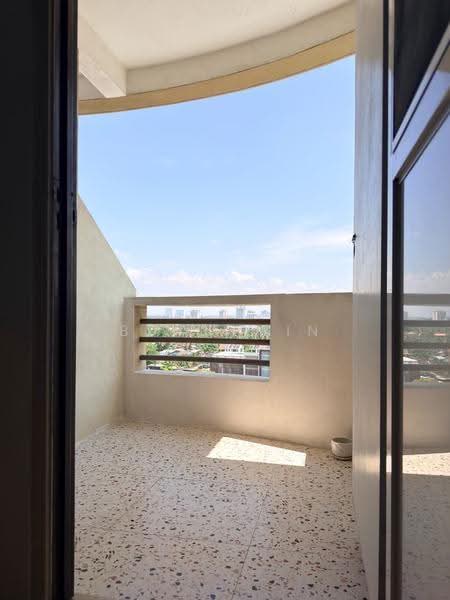 Pangsapuri untuk Dijual di Seri Emas - Benjamin Chong - Balcony - PropertyGuru.com.my