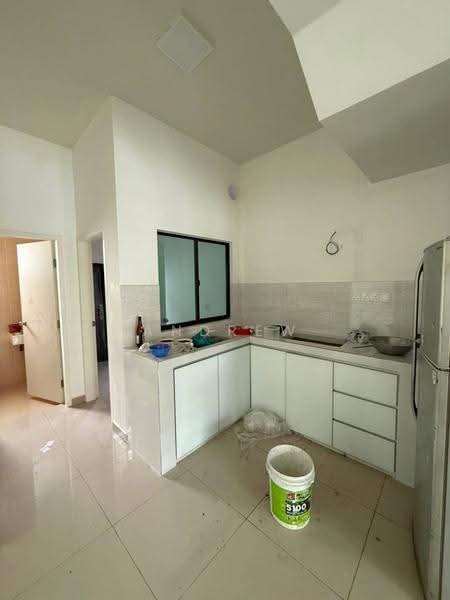 Rumah Teres 2-Tingkat untuk Dijual di Taman Seri Austin (Tebrau) - Andrew Teo - Kitchen - PropertyGuru.com.my