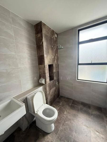 Rumah Teres 2-Tingkat untuk Dijual di Taman Seri Austin (Tebrau) - Andrew Teo - Bathroom - PropertyGuru.com.my