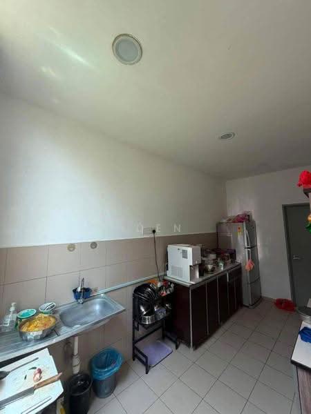 Rumah Teres 2-Tingkat untuk Dijual di Bandar Seri Alam (Masai) - Iden Tan - Kitchen - PropertyGuru.com.my