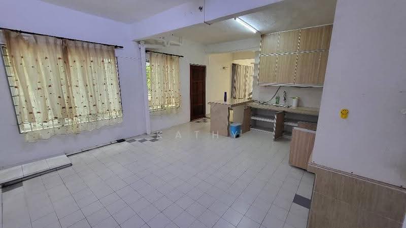 3-storey Terraced House for Sale in Bukit Idaman (Selayang) - Kathy Yap - Kitchen - PropertyGuru.com.my