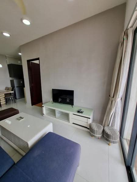 Kondominium untuk Disewa di Amberside @ Country Garden Danga Bay - April Chin - Living Room - PropertyGuru.com.my