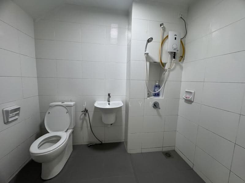 Rumah Teres untuk Dijual di Johor Bahru (Johor) - Jocelyn Onn - Bathroom - PropertyGuru.com.my