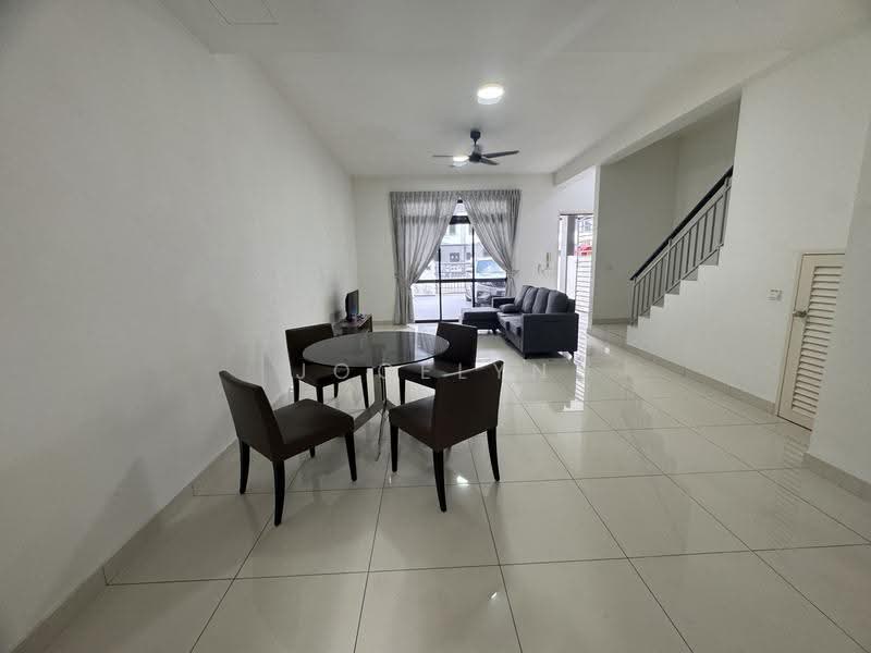 Rumah Teres untuk Dijual di Johor Bahru (Johor) - Jocelyn Onn - Living Room - PropertyGuru.com.my