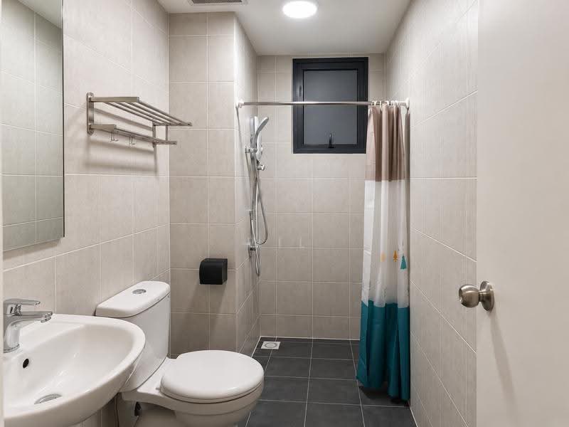 Kediaman Servis untuk Dijual di MKH Boulevard II - Wil Koh - Bathroom - PropertyGuru.com.my