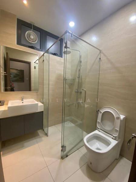Service Residence for Sale at Crescent Bay Suites (Teluk Bayu) - Emily Hau - Bathroom - PropertyGuru.com.my