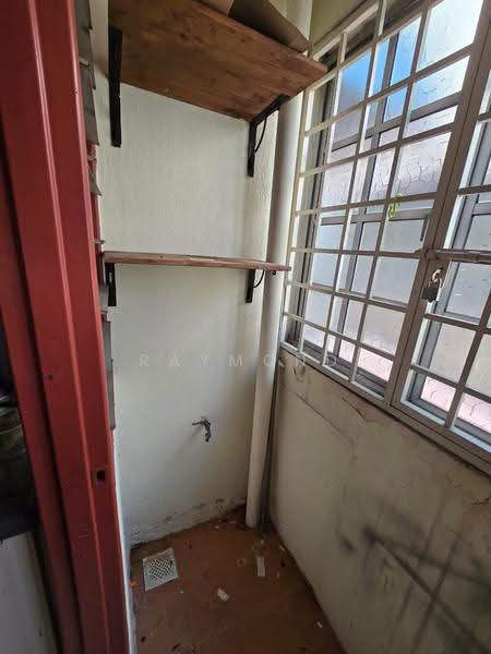 Pangsapuri untuk Disewa di Apartment Bayu - Raymond Siew - Balcony - PropertyGuru.com.my