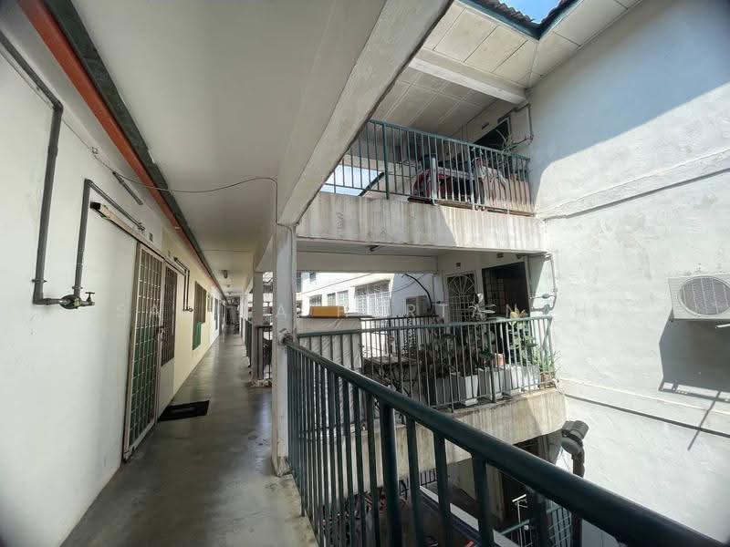 Apartment for Sale at Pangsapuri Sri Tanjung - Sariza Hartanah - Exterior - PropertyGuru.com.my