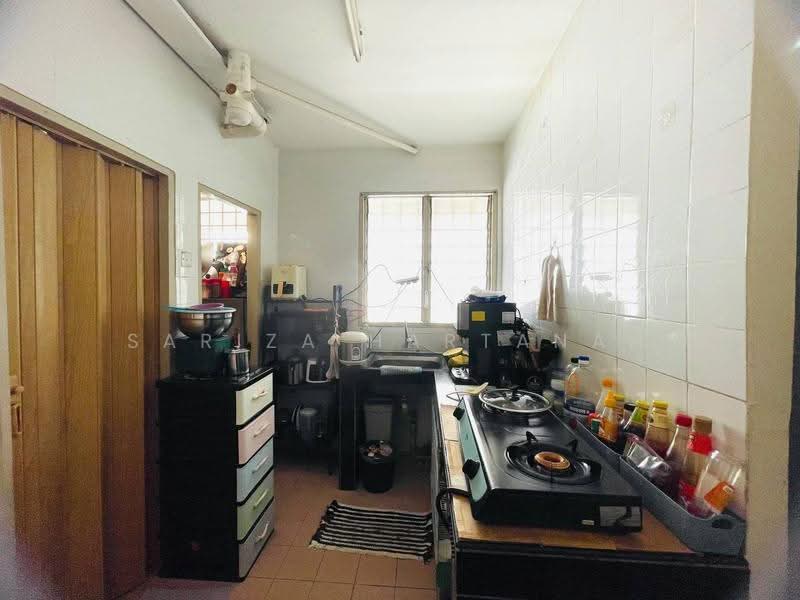 Apartment for Sale at Pangsapuri Sri Tanjung - Sariza Hartanah - Kitchen - PropertyGuru.com.my