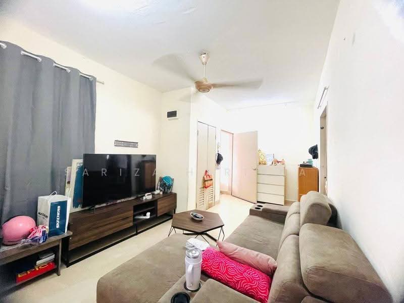 Apartment for Sale at Pangsapuri Sri Tanjung - Sariza Hartanah - Living Room - PropertyGuru.com.my