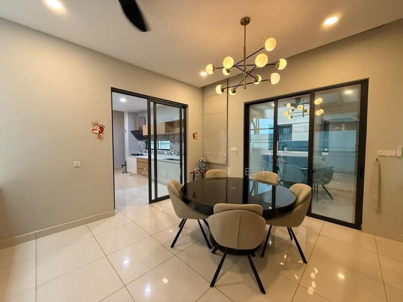 Semi-Detached House for Sale in Telok Panglima Garang (Selangor) - Mavis Teh - Dining Room - PropertyGuru.com.my