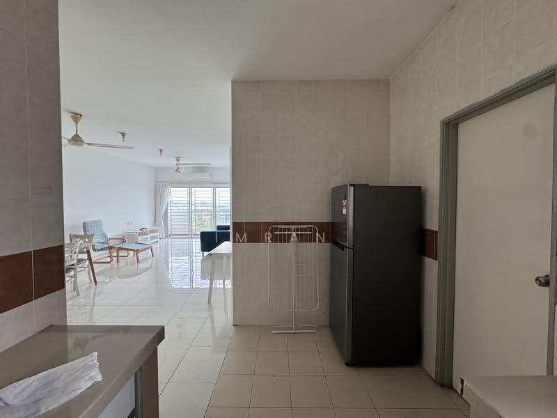 Pangsapuri untuk Dijual di Pangsapuri Anggun - Imran Ismadi - Living Room - PropertyGuru.com.my