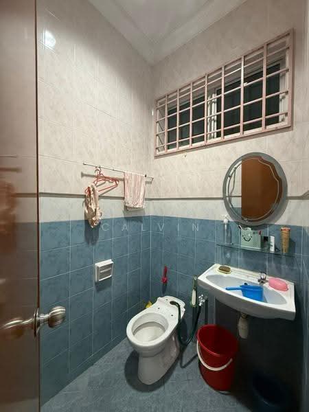 Rumah Teres 1-Tingkat untuk Dijual di Taman Gaya (Ulu Tiram) - Calvin Lee - Bathroom - PropertyGuru.com.my