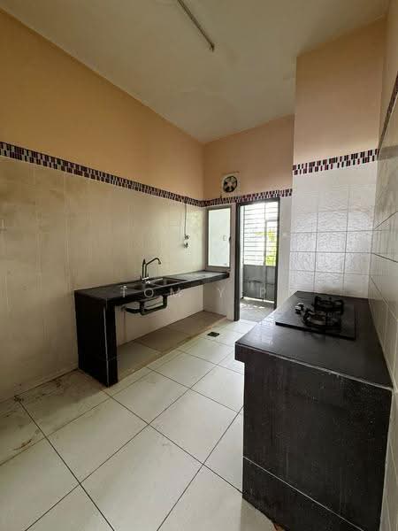 Rumah Teres 2-Tingkat untuk Dijual di Bandar Tasik Puteri (Rawang) - Tom Yip - Kitchen - PropertyGuru.com.my