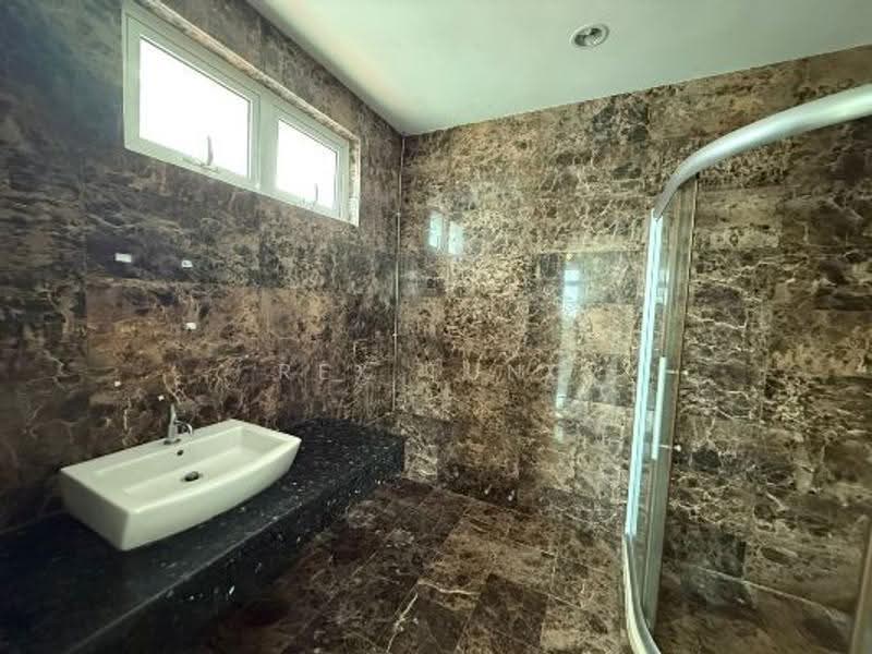 Semi-Detached House for Rent in Gelugor (Penang) - Rex Tung - Bathroom - PropertyGuru.com.my