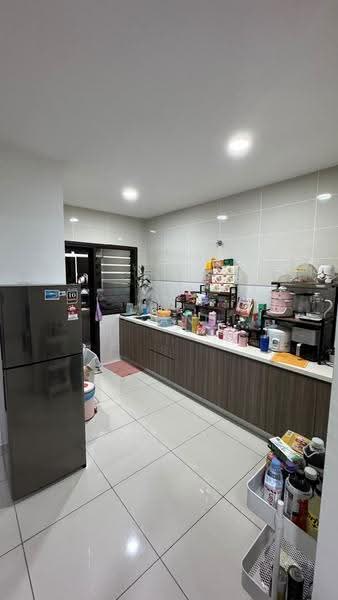 Kondominium untuk Disewa di Paraiso Residence @ The Earth - GAN WEY SAND - Kitchen - PropertyGuru.com.my