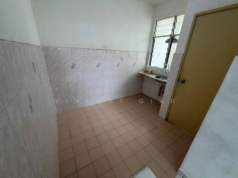 Apartment for Rent at Vista Seri Alam - Vincent Gian - Kitchen - PropertyGuru.com.my