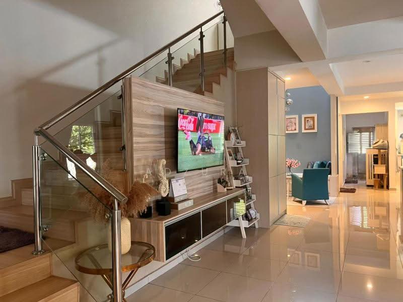 Rumah Teres 3-Tingkat untuk Dijual di Bandar Teknologi Kajang (Kajang) - Adzura Zamedin - Living Room - PropertyGuru.com.my