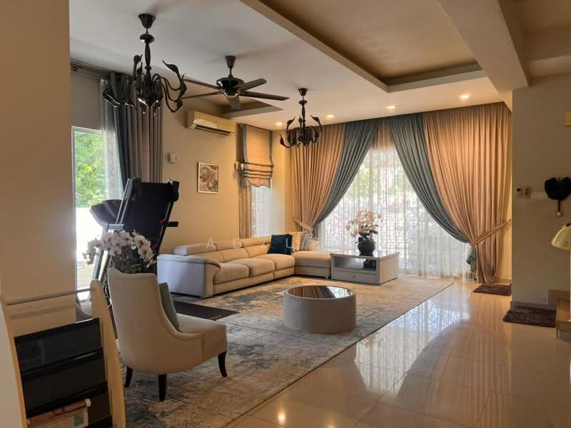 Rumah Teres 3-Tingkat untuk Dijual di Bandar Teknologi Kajang (Kajang) - Adzura Zamedin - Living Room - PropertyGuru.com.my