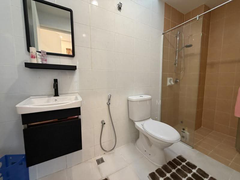 Rumah Teres 2-Tingkat untuk Dijual di Bandar Sungai Long (Selangor) - Shawn Lim - Bathroom - PropertyGuru.com.my