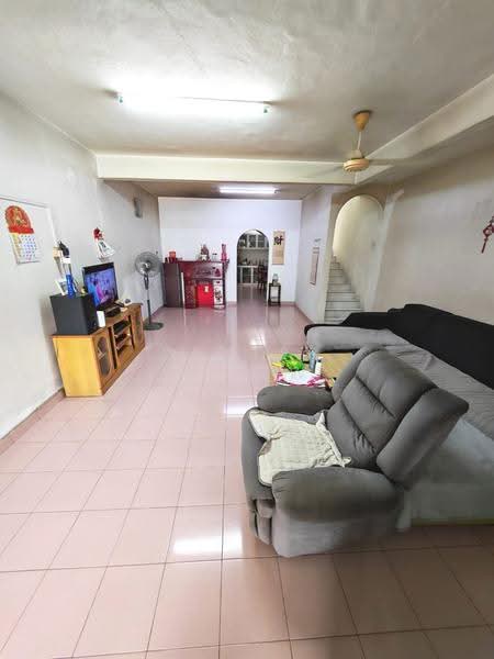 Terraced House for Sale in Taman Bersatu (Rawang) - Dexter Chiew - Living Room - PropertyGuru.com.my
