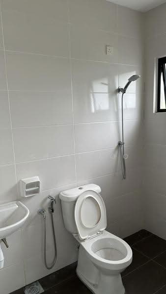 Townhouse for Rent in Sepang (Selangor) - Chrix Soo - Bathroom - PropertyGuru.com.my