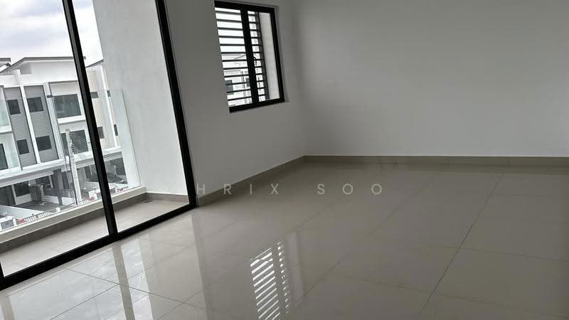Townhouse for Rent in Sepang (Selangor) - Chrix Soo - Balcony - PropertyGuru.com.my