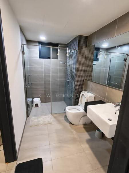 Apartment for Rent at V Residence Suites @ Sunway Velocity - Kweenie Chong - Bathroom - PropertyGuru.com.my