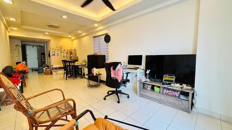 Kondominium untuk Dijual di Langat Jaya Condominium - Azli Ibrahim - Living Room - PropertyGuru.com.my