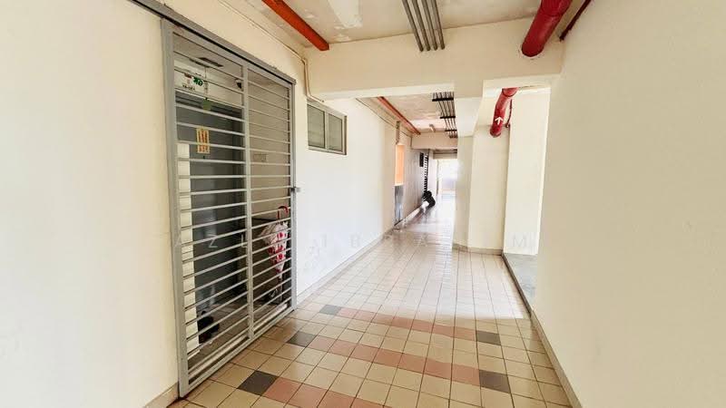 Kondominium untuk Dijual di Langat Jaya Condominium - Azli Ibrahim - Corridor - PropertyGuru.com.my